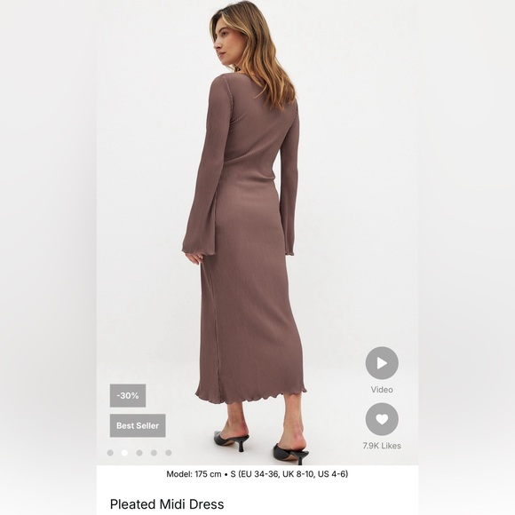 NA-KD Pleated Midi Dress - Picture 4 of 5